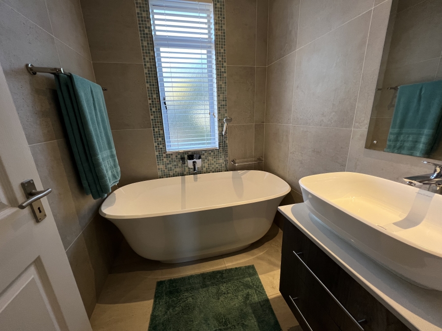 4 Bedroom Property for Sale in Nahoon Eastern Cape